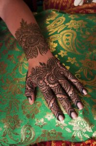 mehndi-designs-1743327_1920